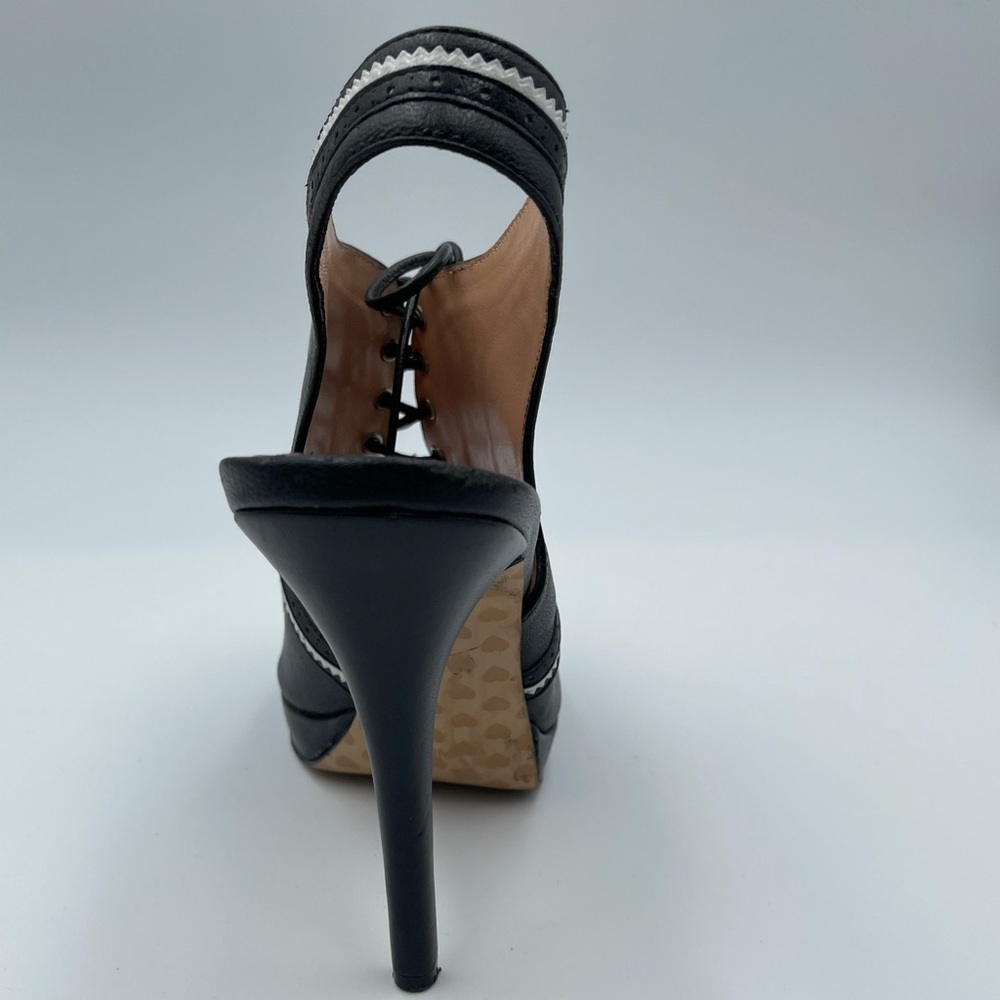 Betsy Johnson Nuri Black + White shoes - Picture 4 of 5